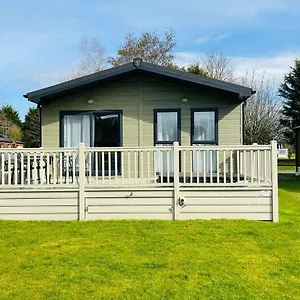 Audley With Hot Tub Holiday home York