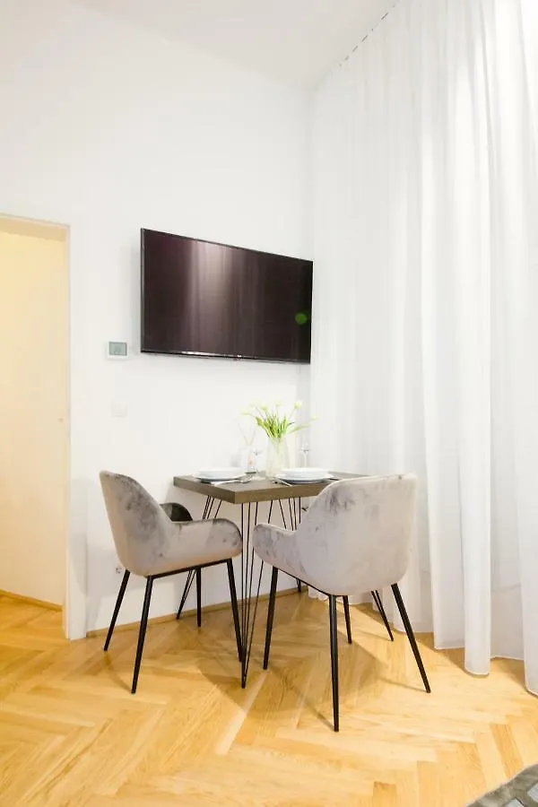 Studio Apartments Naschmarkt - Mai'S Apartments Vienna 0*,  Austria