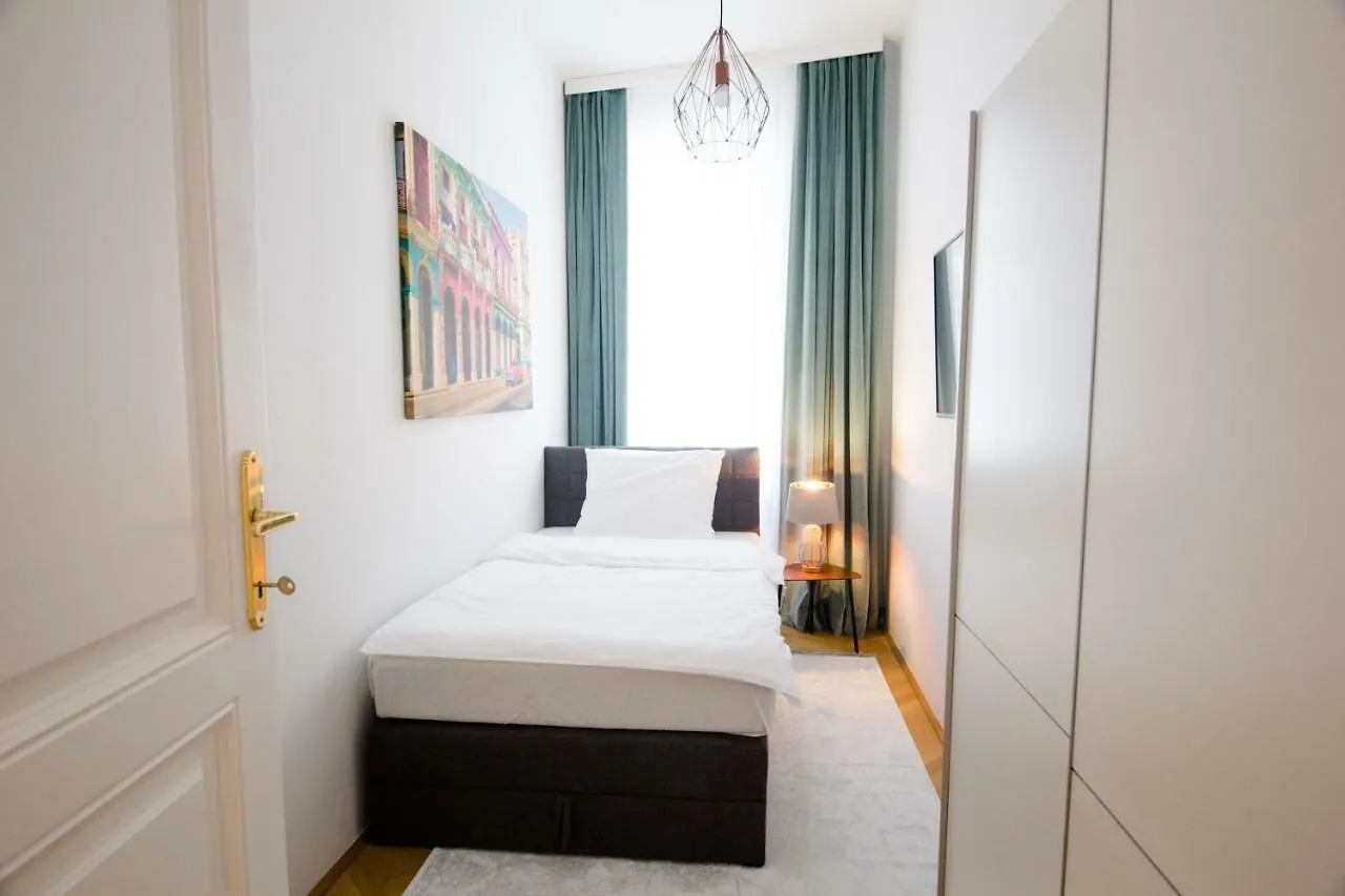 Studio Apartments Naschmarkt - Mai'S Apartments Vienna 0*,